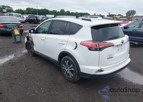 2017 Toyota Rav4 Le z USA, uszkodzony, nr VIN 2T3BFREV9HW614326